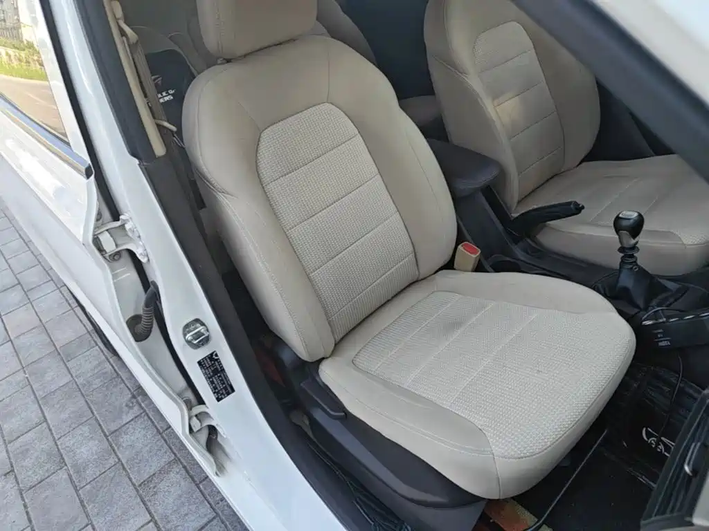 Wuling Hongguang — миниатюра 25