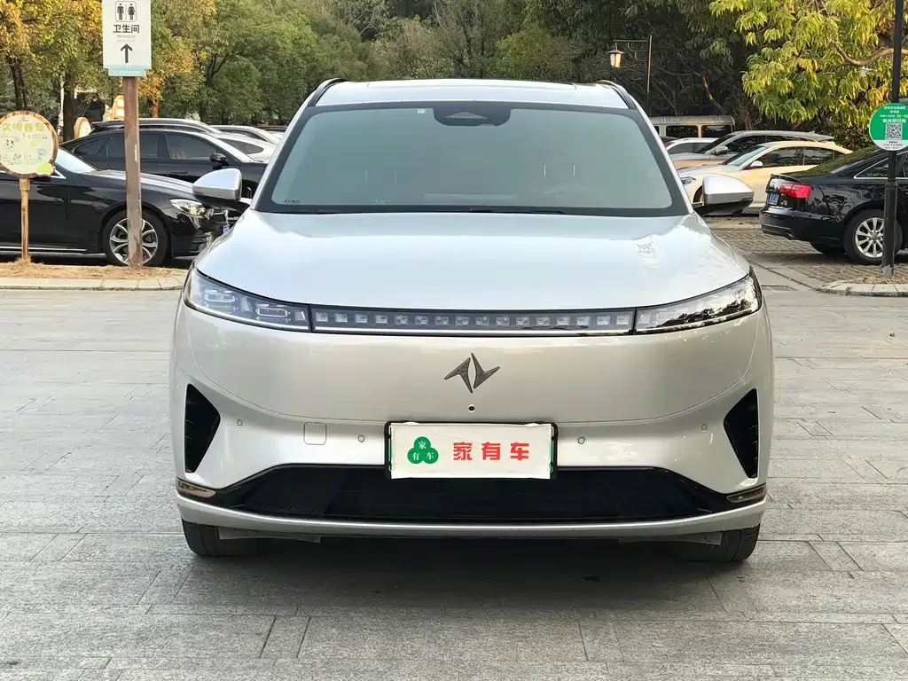 DONGFENG EΠ008