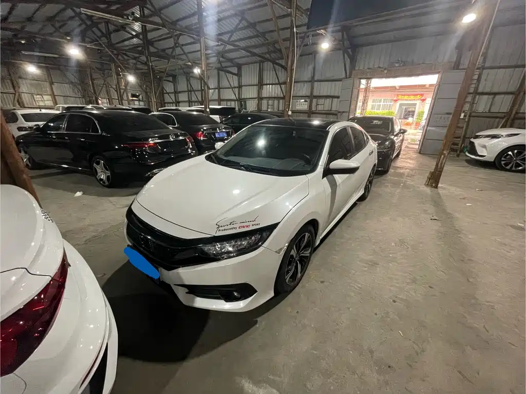 Honda Civic 2016 220TURBO CVT Premium Edition