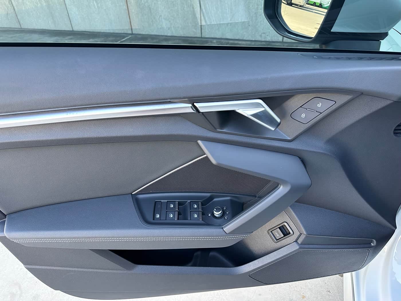 Audi A3 1.4 л 2023 г. Белый, пробег 28000 км