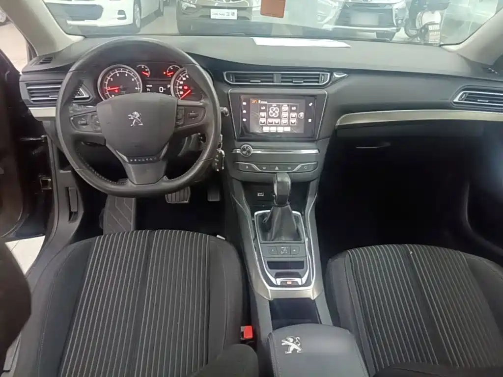 Peugeot 408 — миниатюра 10