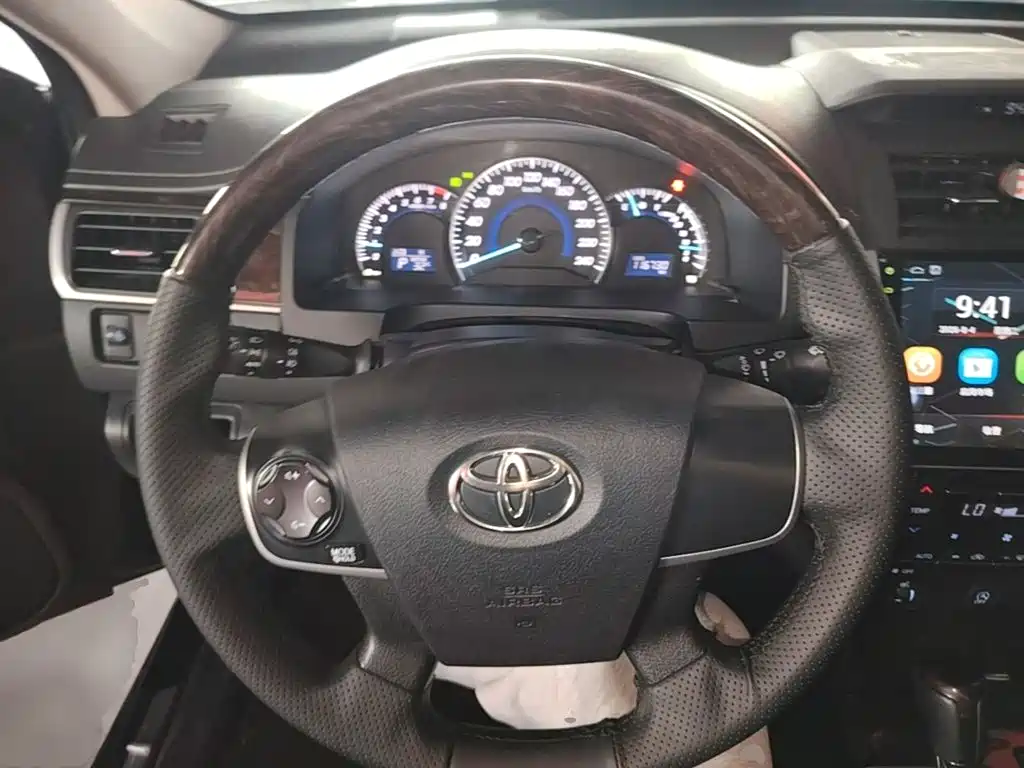 Toyota Camry — миниатюра 11