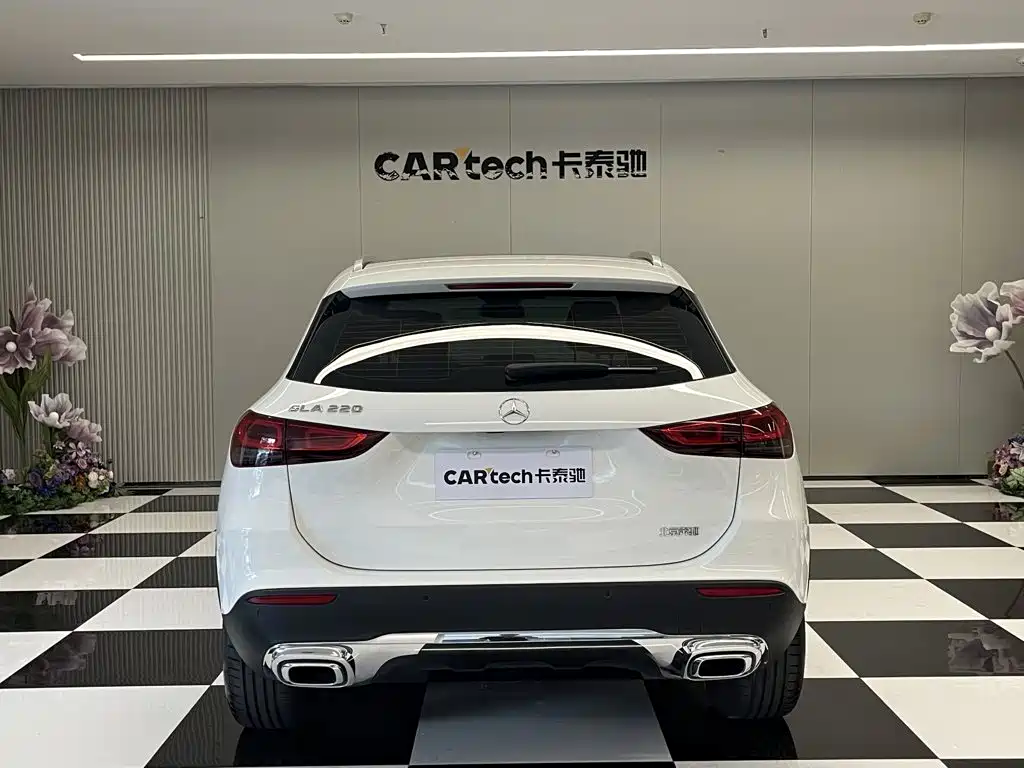 Mercedes-Benz GLA — миниатюра 6