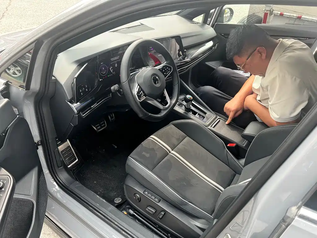 Volkswagen Golf — миниатюра 14