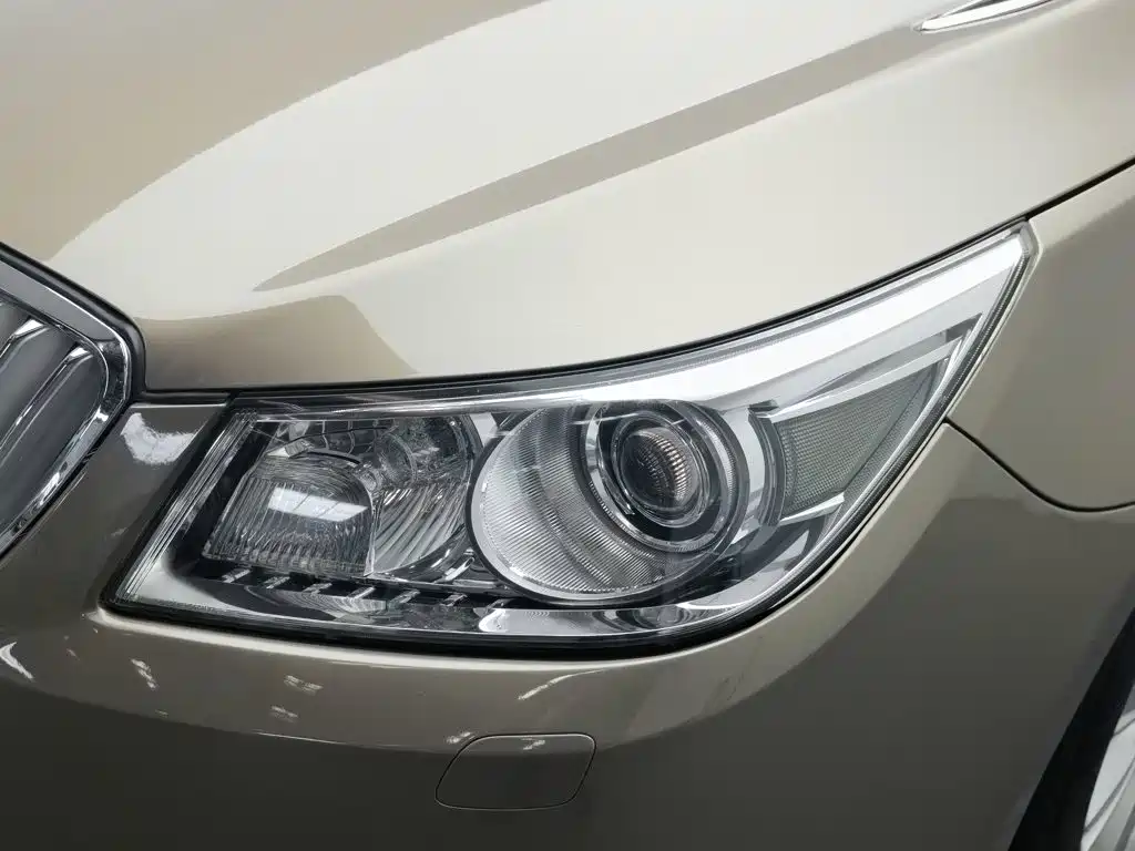 Buick LaCrosse — миниатюра 7