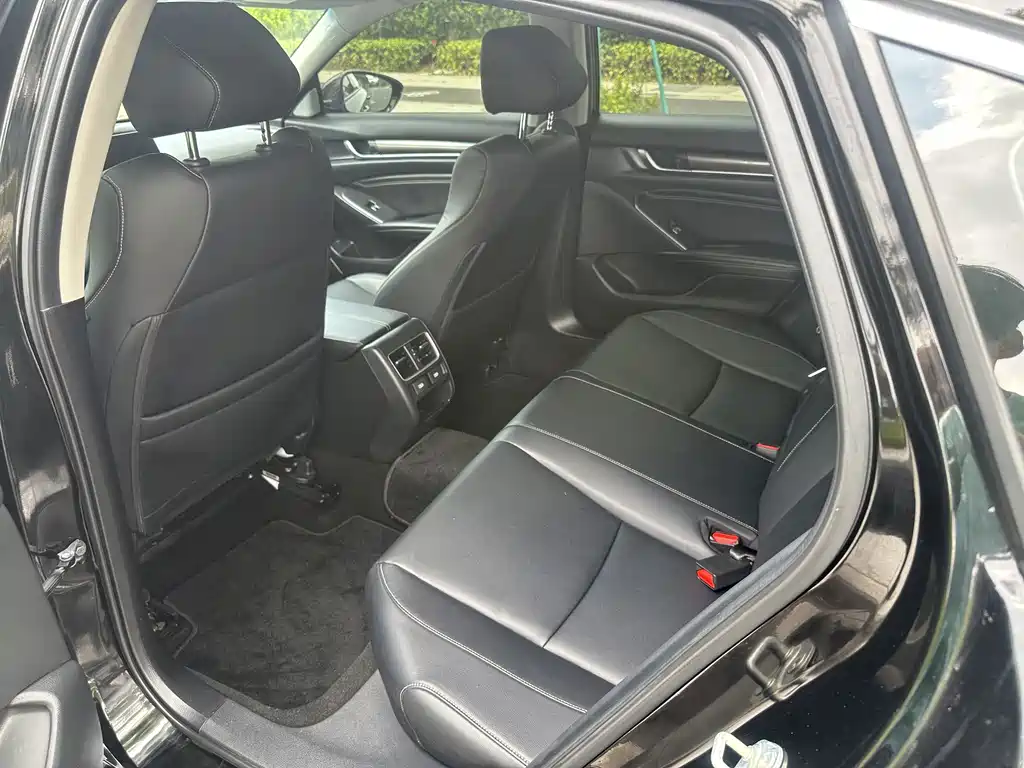 Honda Accord — миниатюра 5