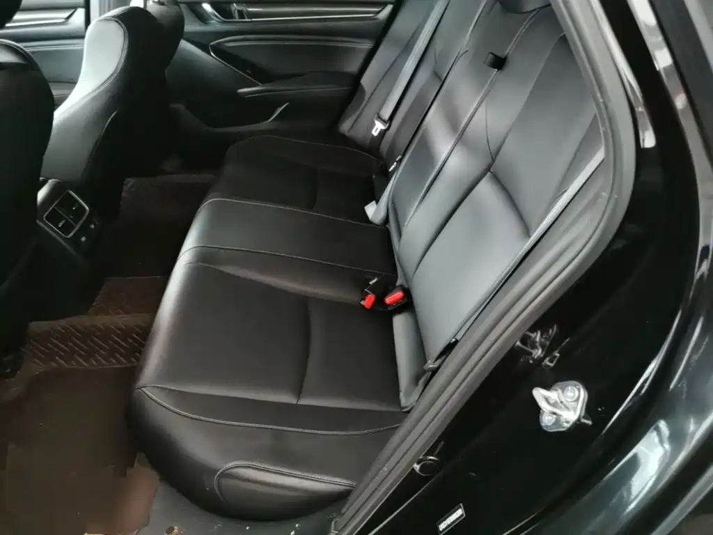 Honda Accord — миниатюра 17