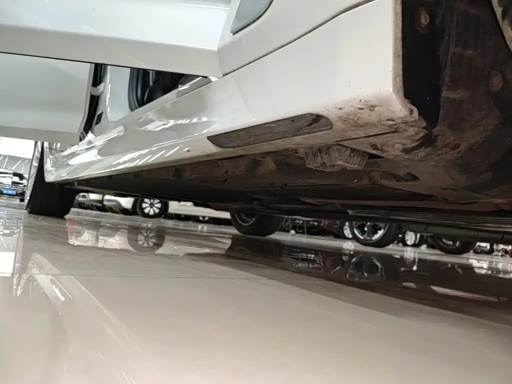 BMW 5 Series — миниатюра 21