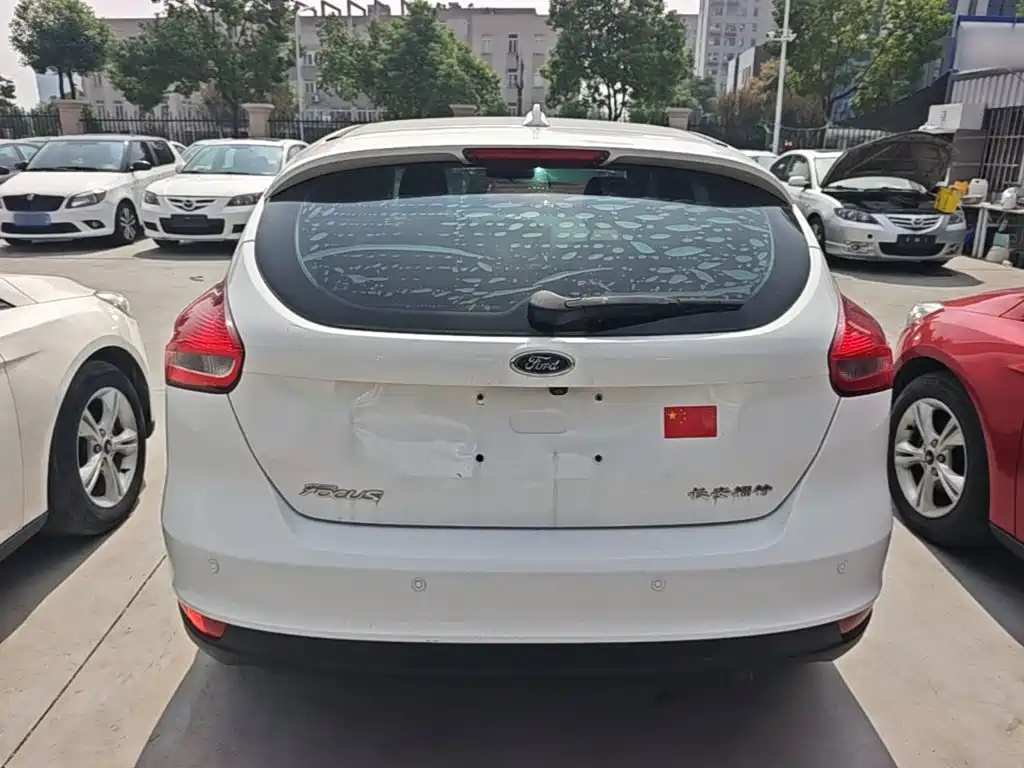 Ford Focus — миниатюра 6