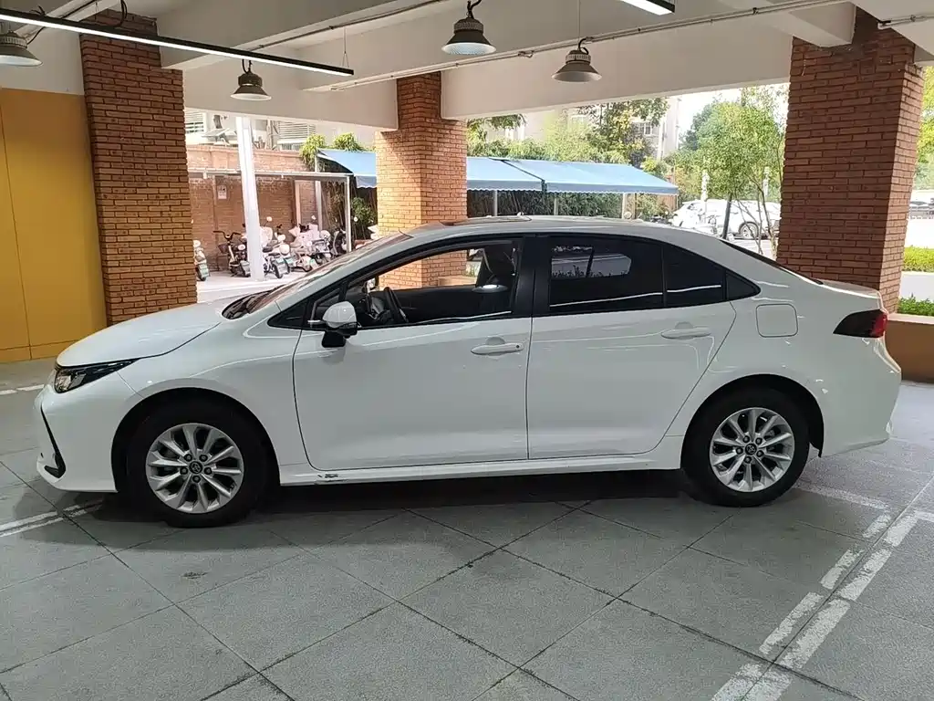 Toyota Corolla — миниатюра 2