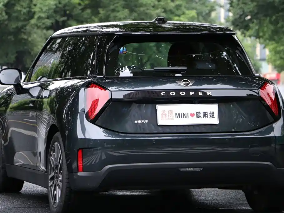 MINI MINI COOPER EV — миниатюра 6