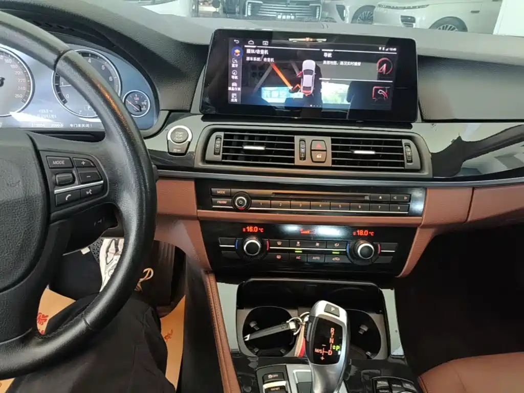 BMW 5 Series (Import) — миниатюра 13