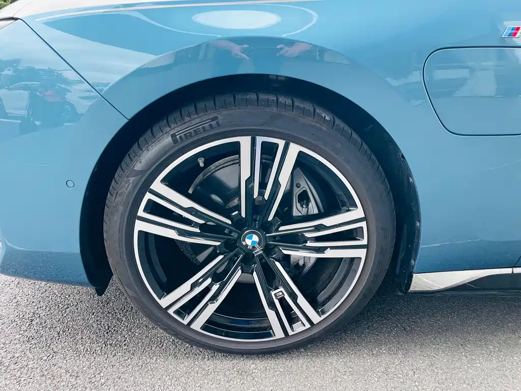 BMW i7 — миниатюра 5