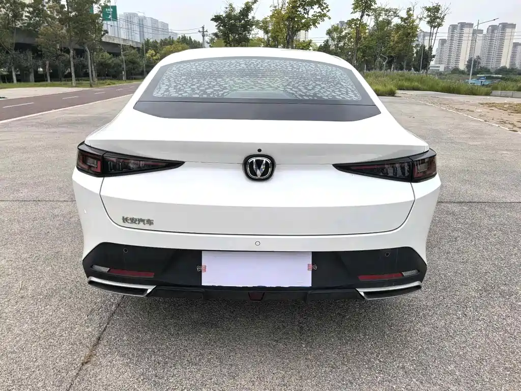 Changan Eado — миниатюра 8