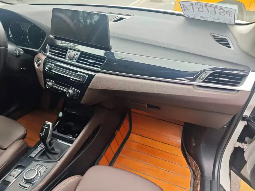 BMW X1 — миниатюра 14