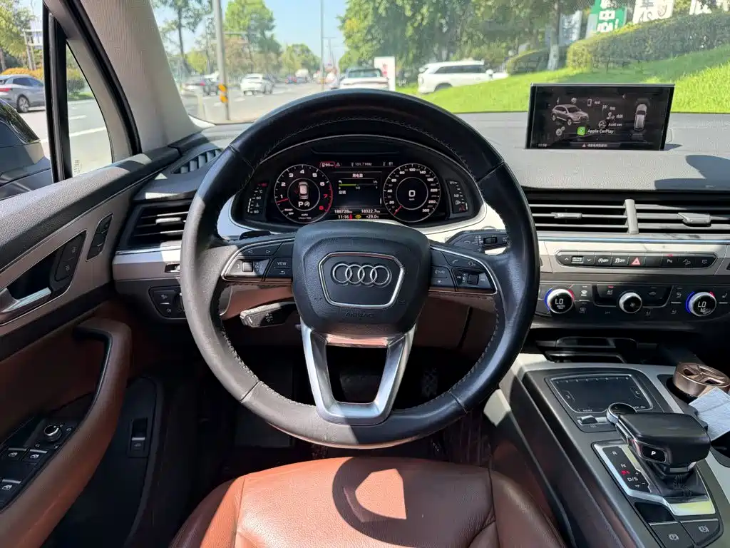 Audi Q7 — миниатюра 14