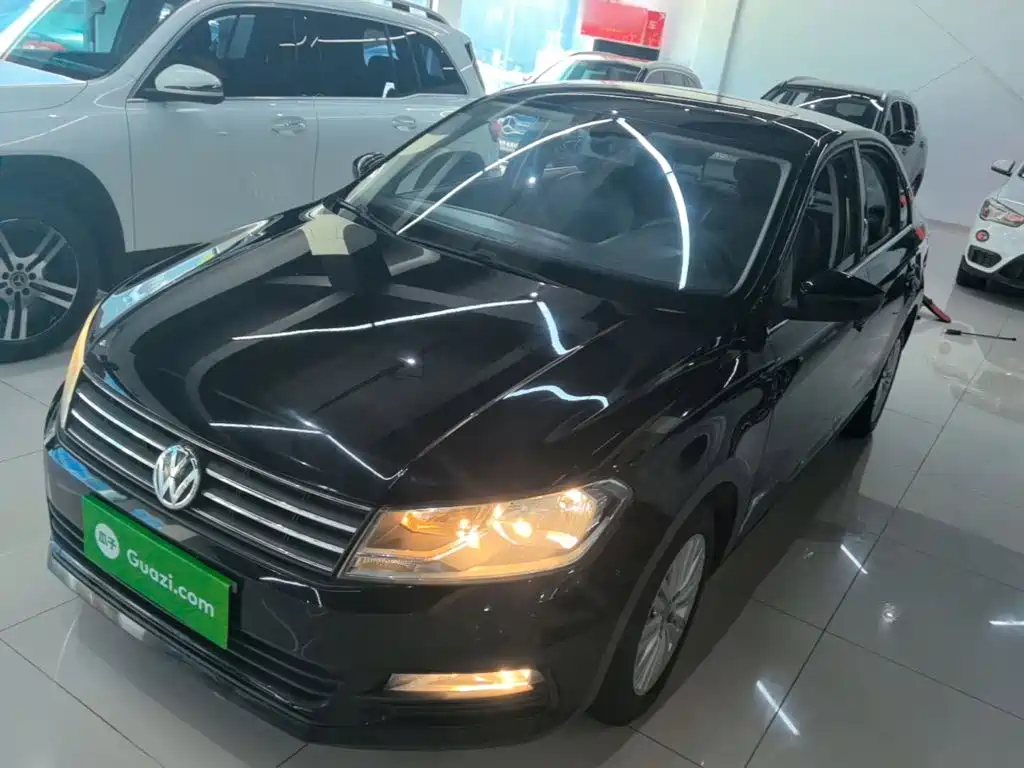 Volkswagen Santana — миниатюра 2