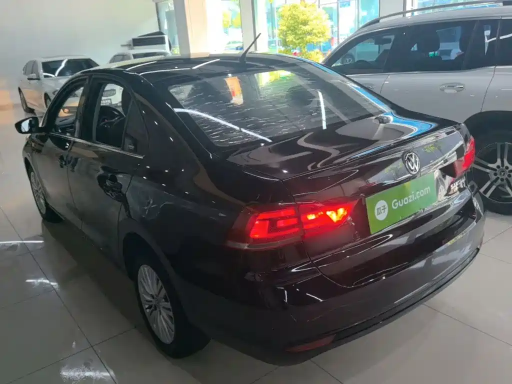 Volkswagen Santana — миниатюра 5