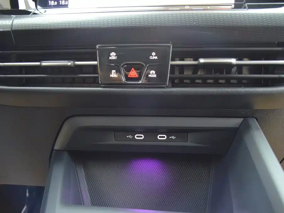 Volkswagen Golf GTI — миниатюра 11