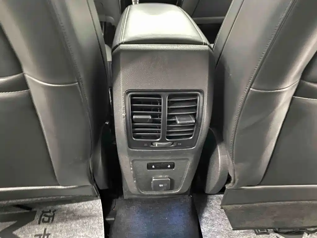 Ford Kuga — миниатюра 14