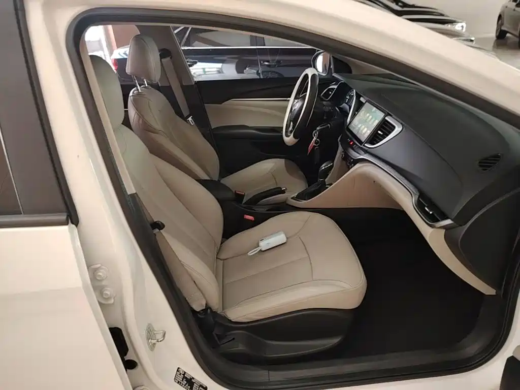 Buick Excelle — миниатюра 25