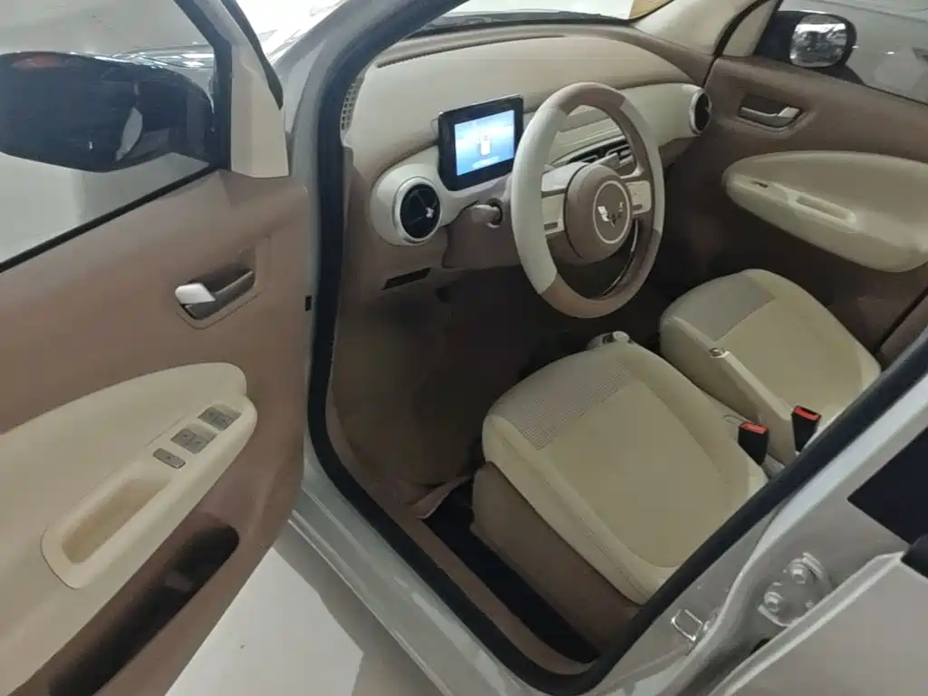 Wuling MINIEV — миниатюра 16
