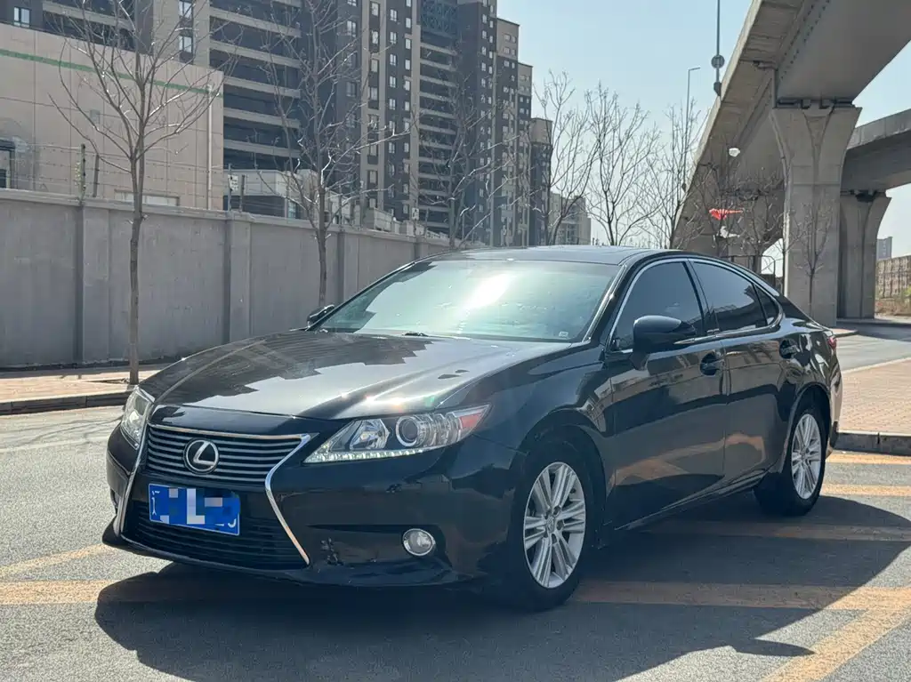 Купить Lexus ES