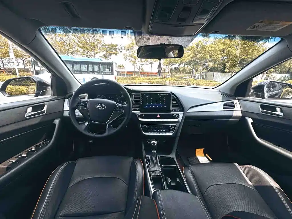 Hyundai Sonata — миниатюра 5