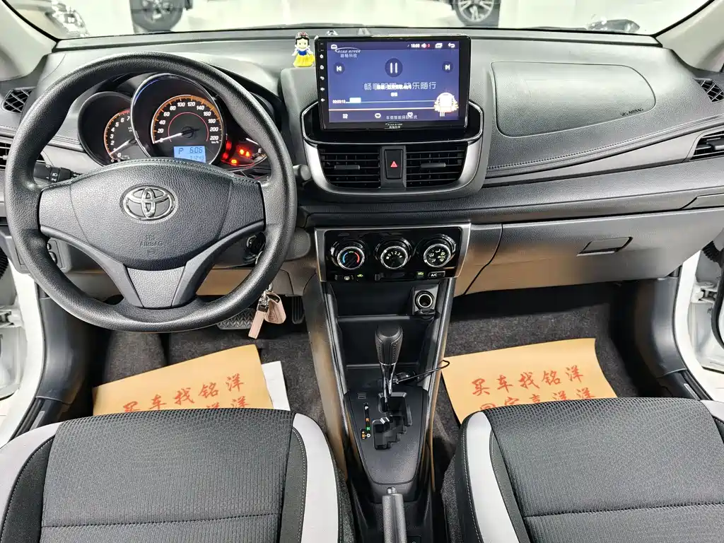 Toyota Yaris L — миниатюра 7
