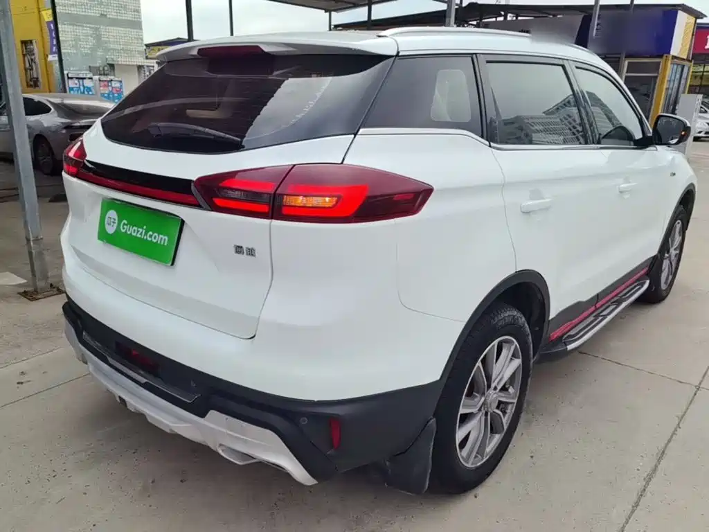 Geely Boyue — миниатюра 7