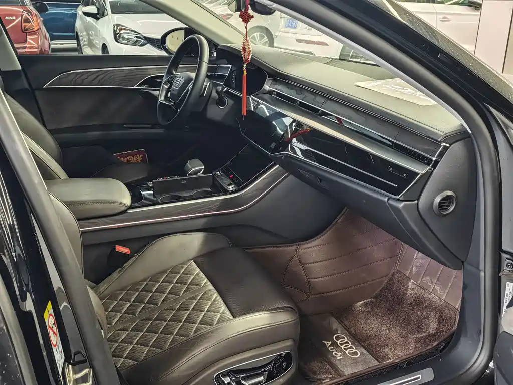 Audi A8 — миниатюра 4