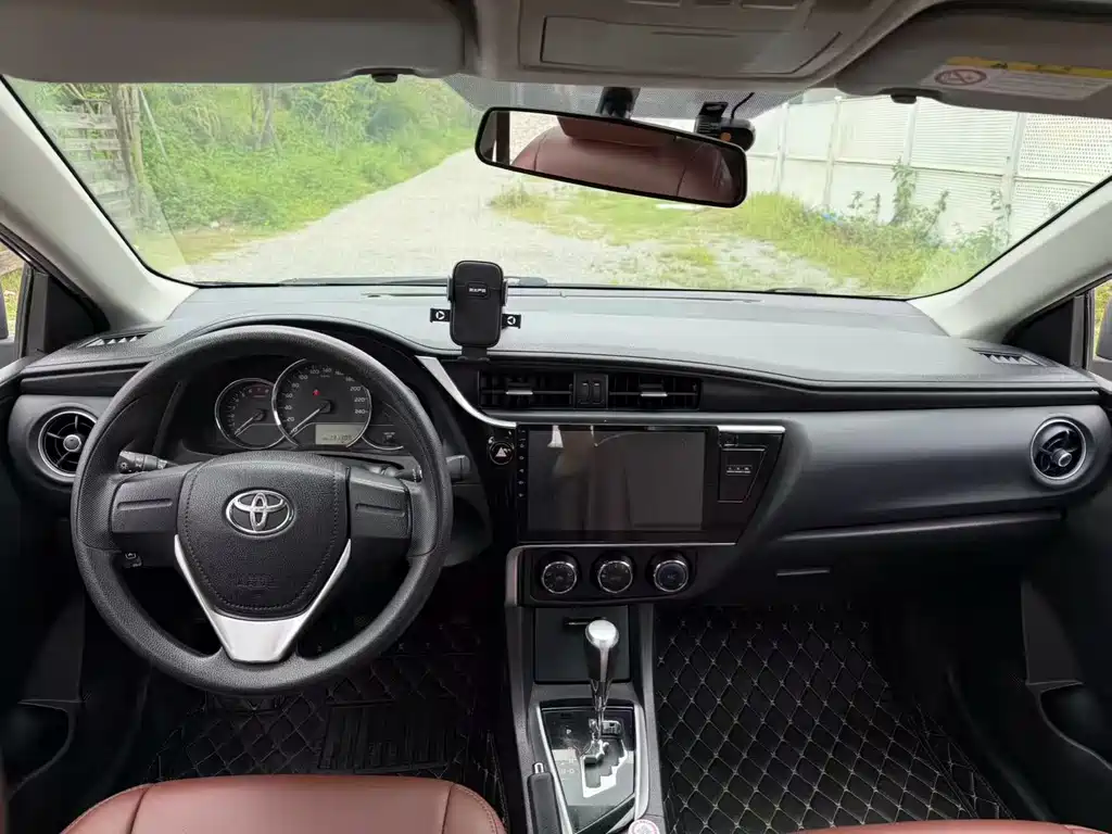 Toyota Corolla — миниатюра 9