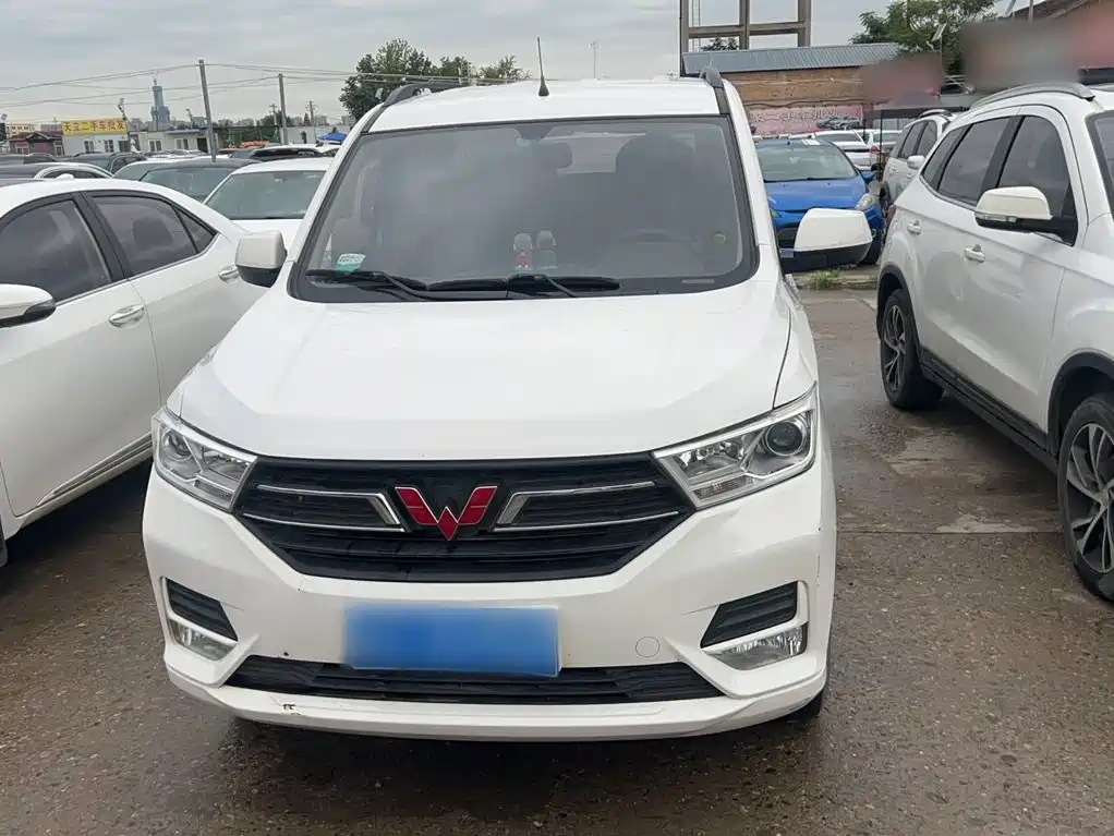 Wuling Hongguang — миниатюра 6