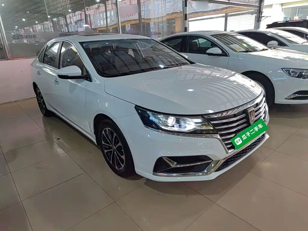Roewe i6 New Energy — миниатюра 4