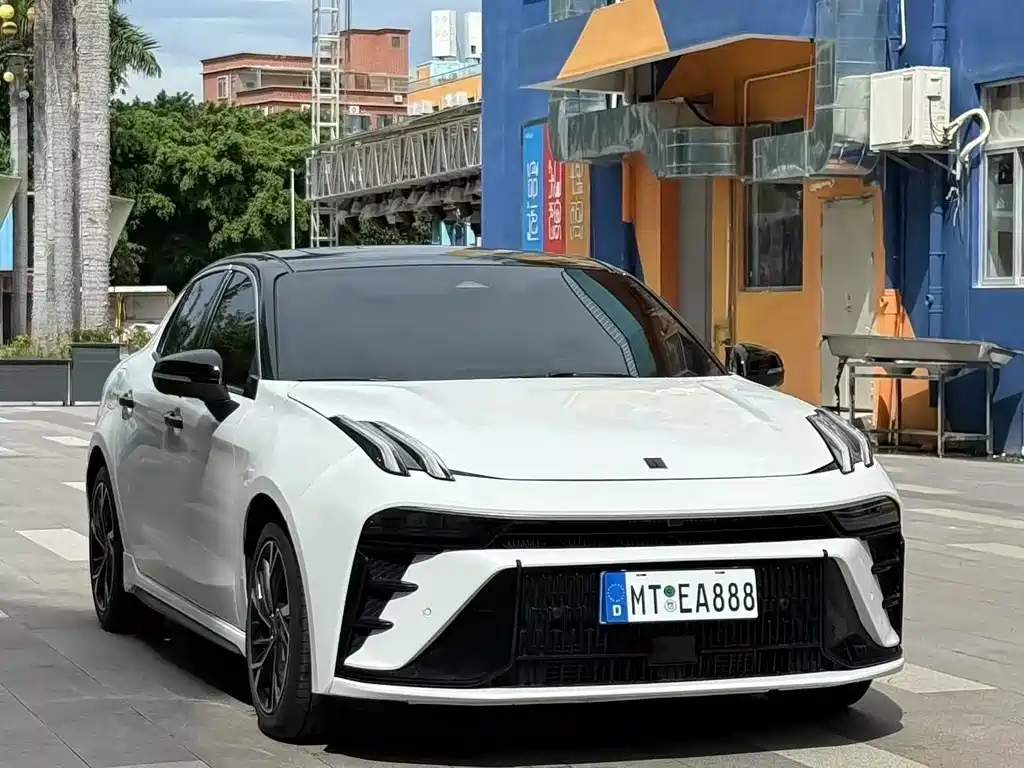 Lynk & Co 03 — миниатюра 3