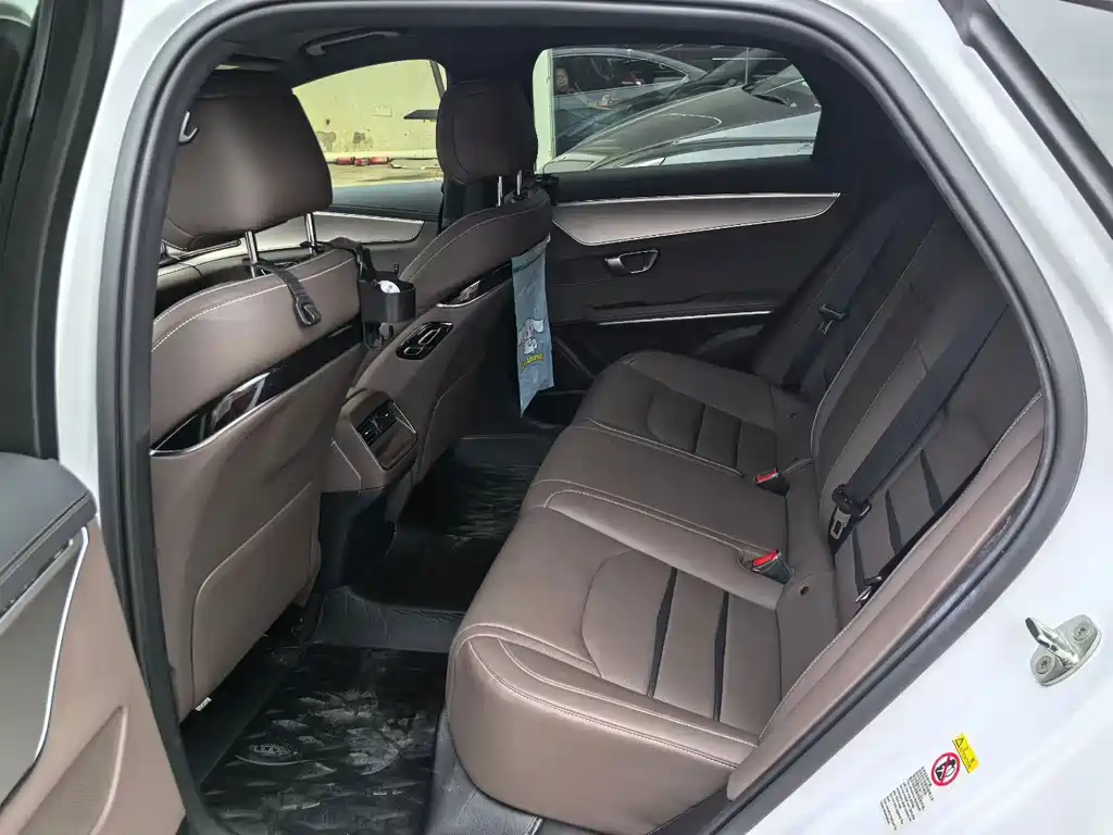 BYD Han — миниатюра 5