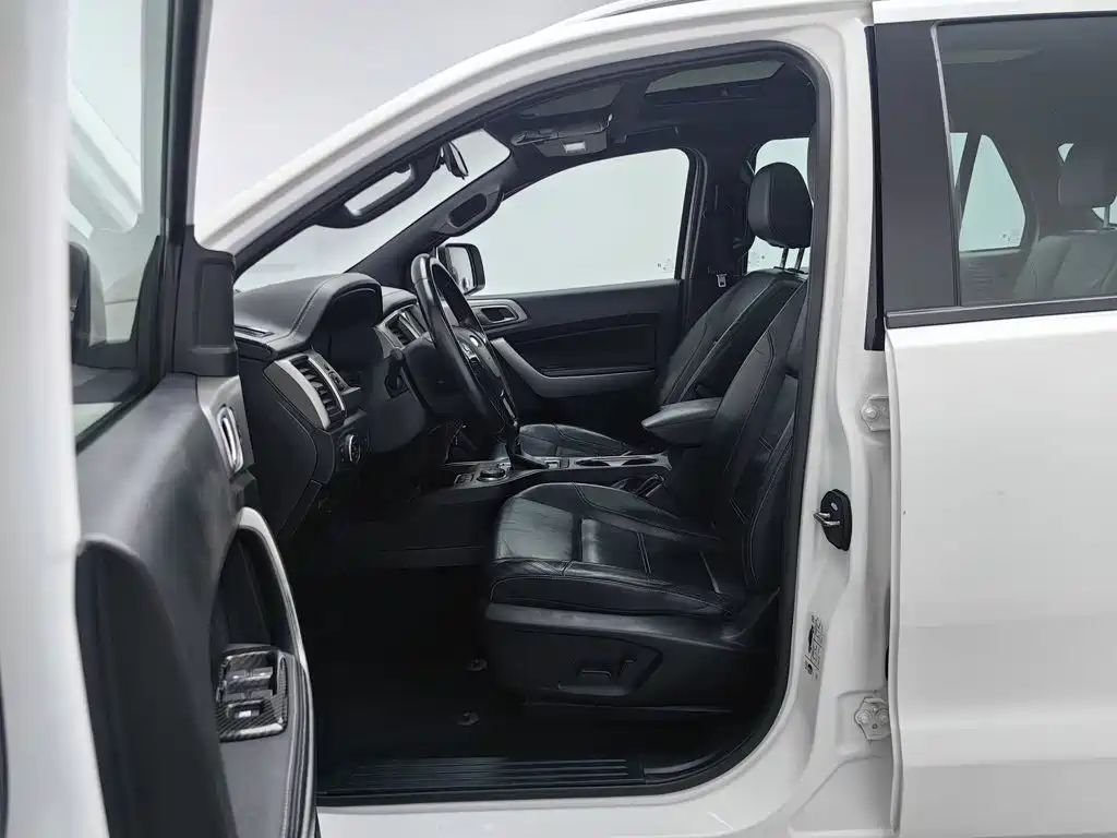 Ford Everest — миниатюра 10