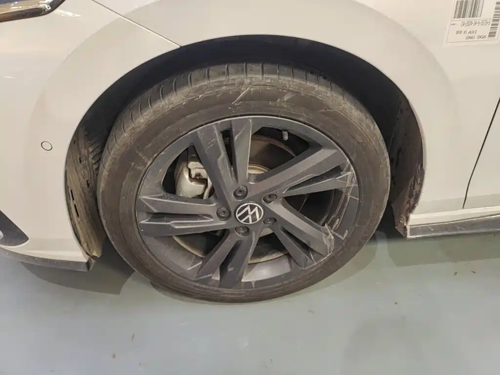 Volkswagen Golf — миниатюра 23