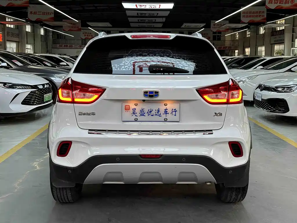 Geely Vision X3 — миниатюра 7