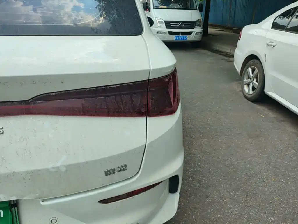 BYD e2 — миниатюра 8