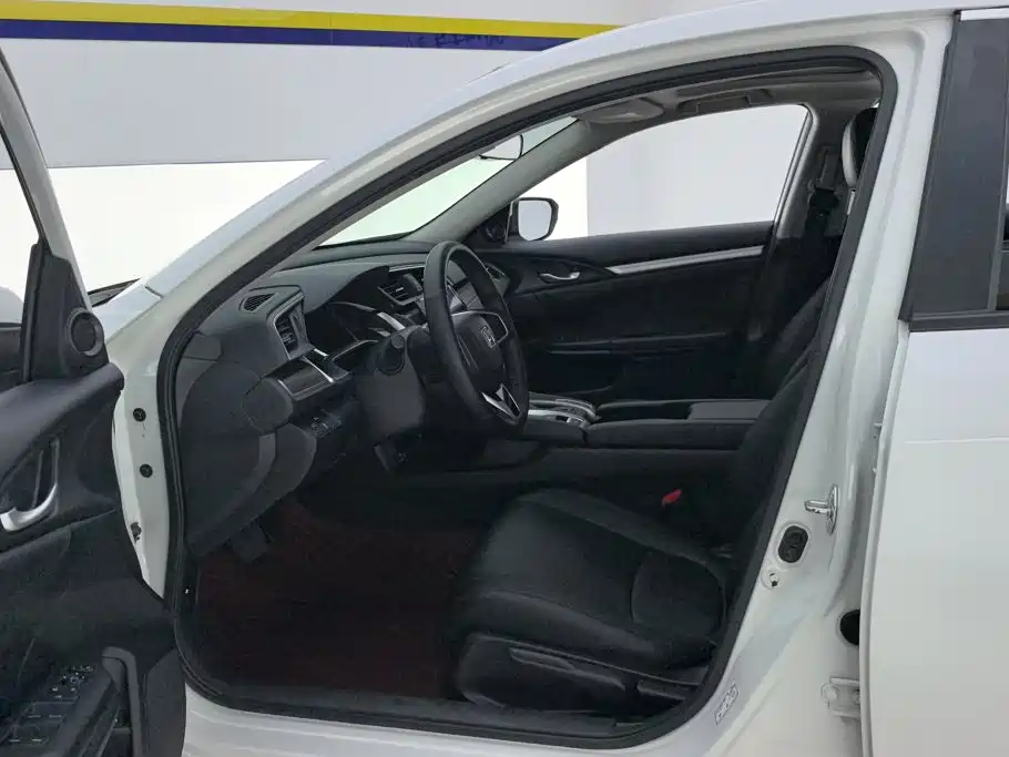 Honda Civic — миниатюра 9
