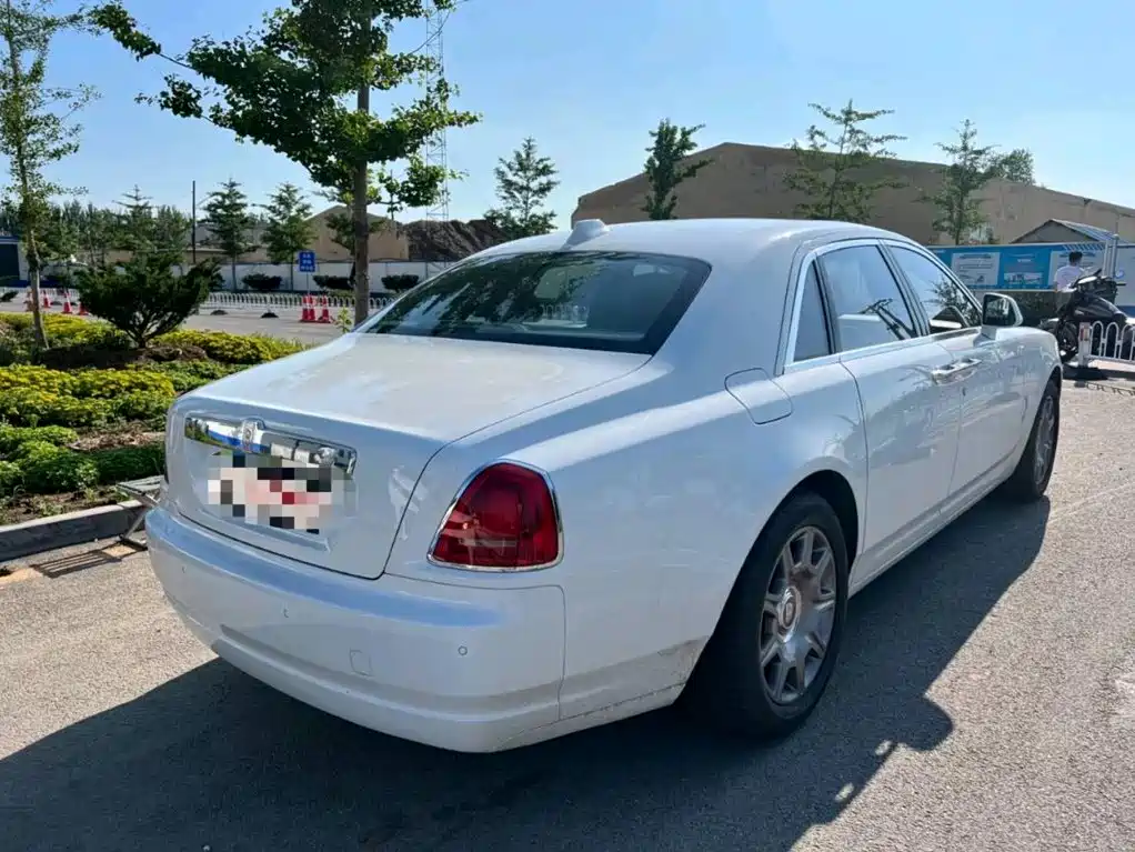 Rolls-Royce Ghost — миниатюра 3