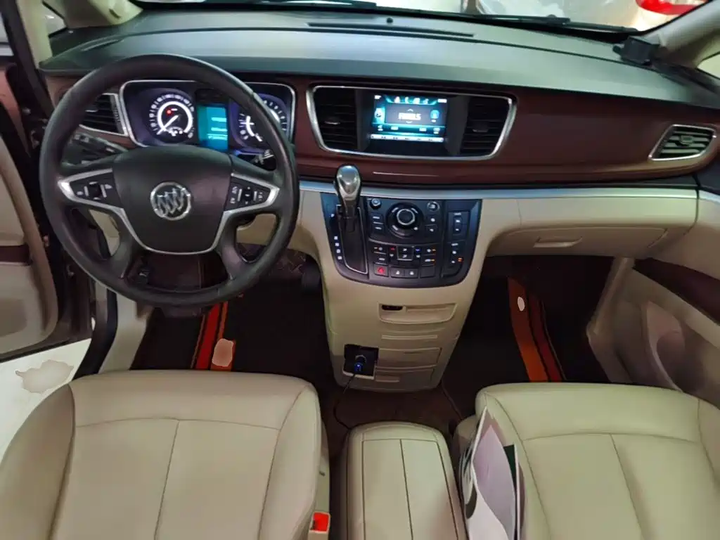 Buick GL8 — миниатюра 10