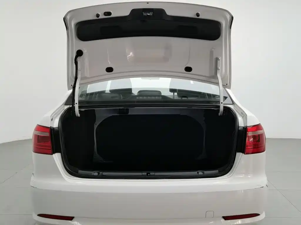 Volkswagen Lavida — миниатюра 16