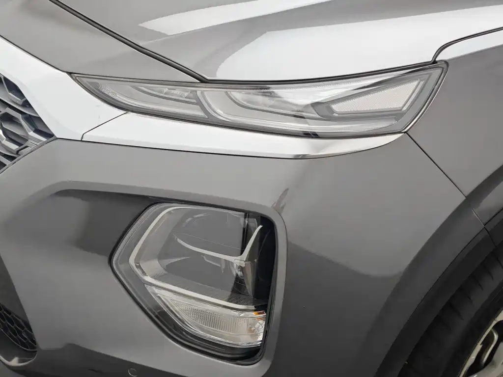 Hyundai Santa Fe — миниатюра 8