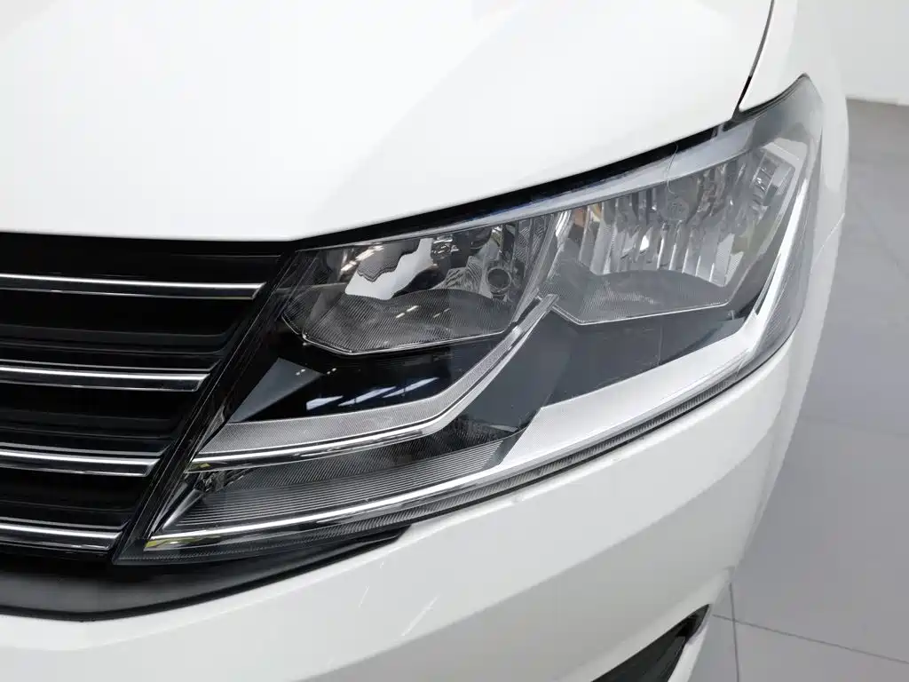 Volkswagen Lavida — миниатюра 7
