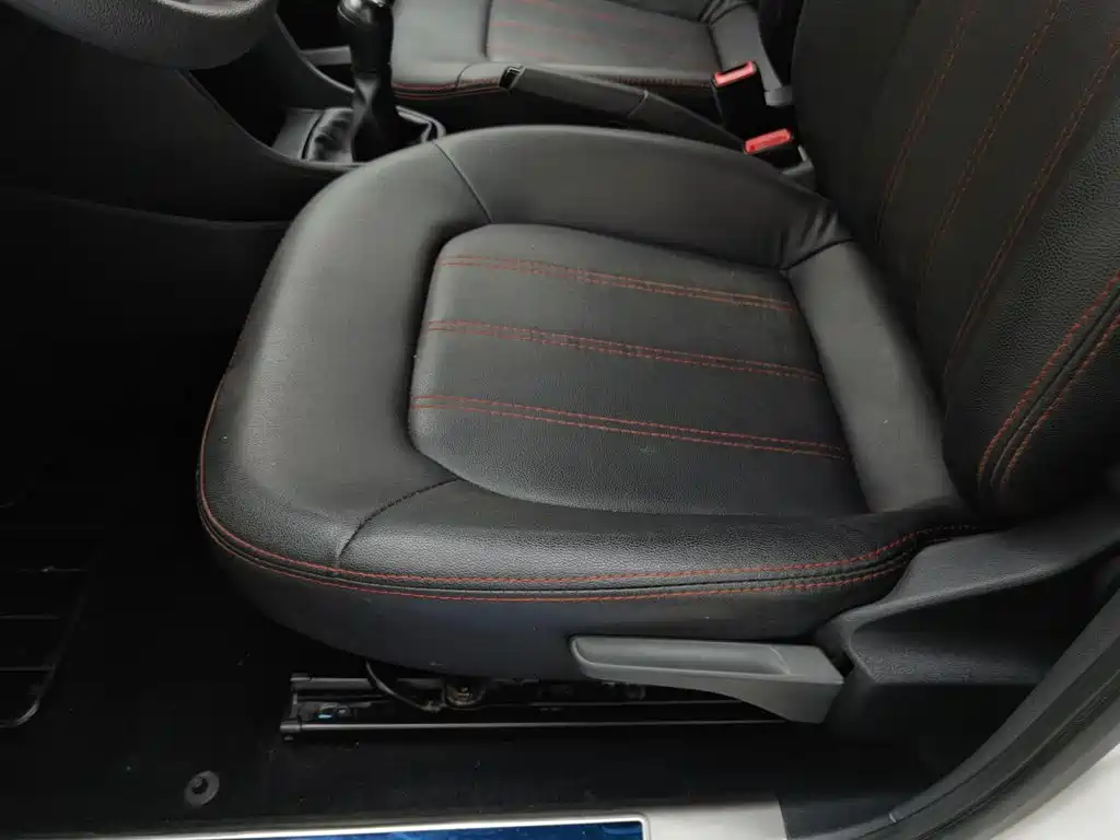 Volkswagen Jetta — миниатюра 20