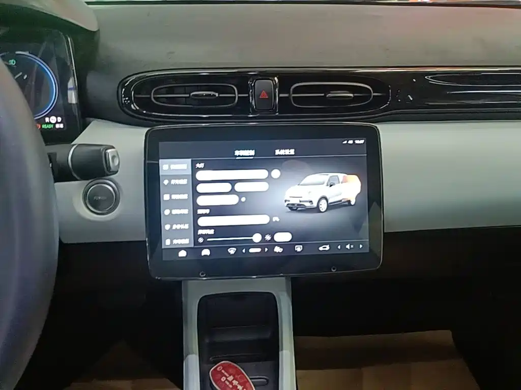 Leapmotor Leapmotor T03 — миниатюра 13