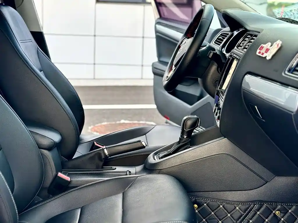 Volkswagen Sagitar — миниатюра 16