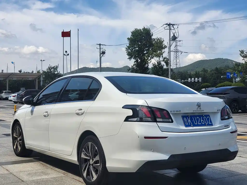 Peugeot 408 — миниатюра 6